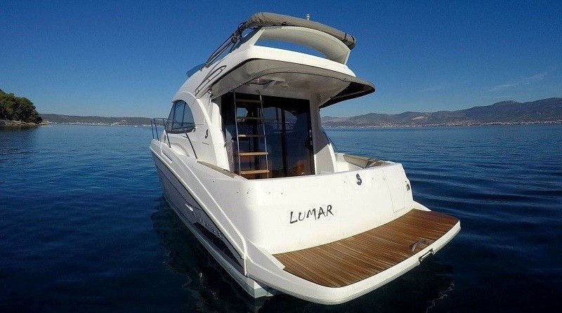Beneteau Antares 30