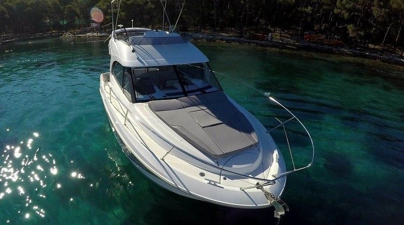 Beneteau Antares 30
