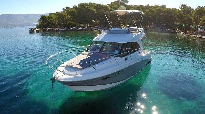 Beneteau Antares 30