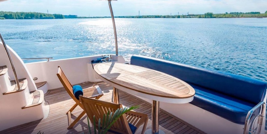 Majesty yachts gulf craft 66