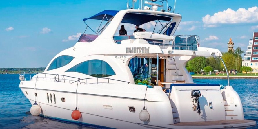 Majesty yachts gulf craft 66