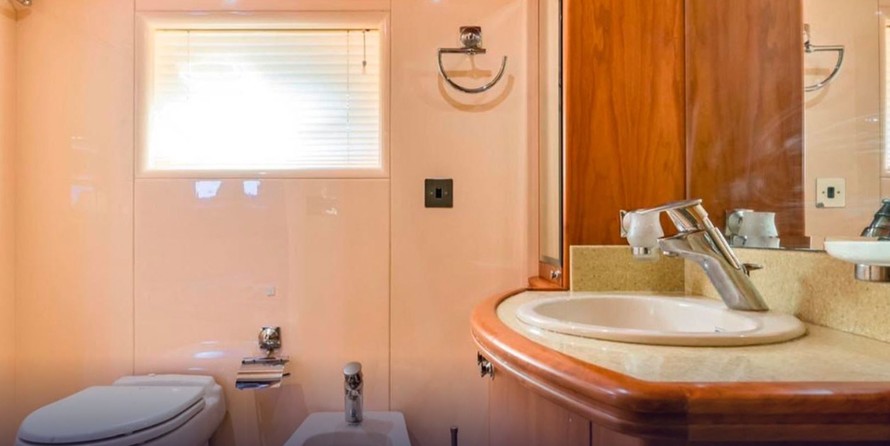 Majesty yachts gulf craft 66