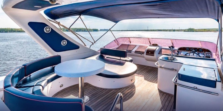 Majesty yachts gulf craft 66