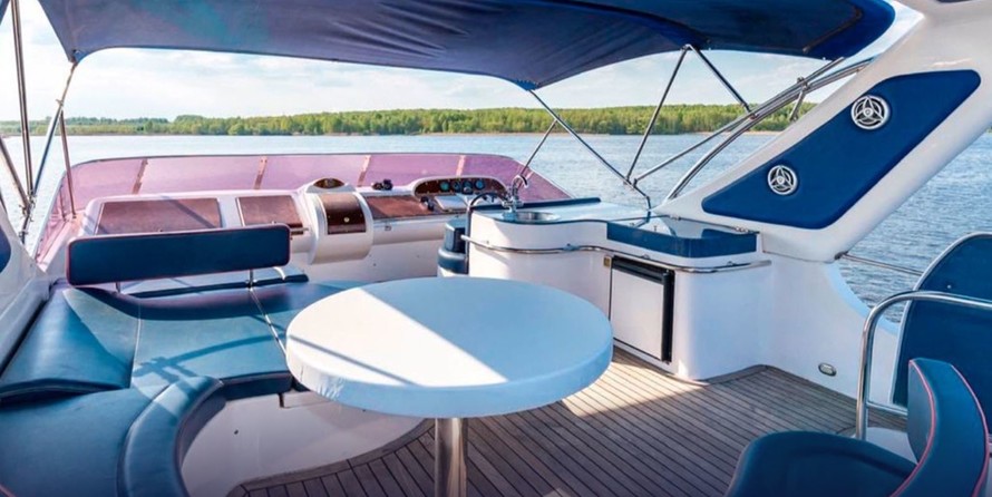 Majesty yachts gulf craft 66