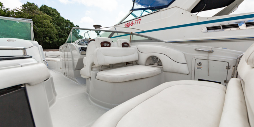 Crownline 32
