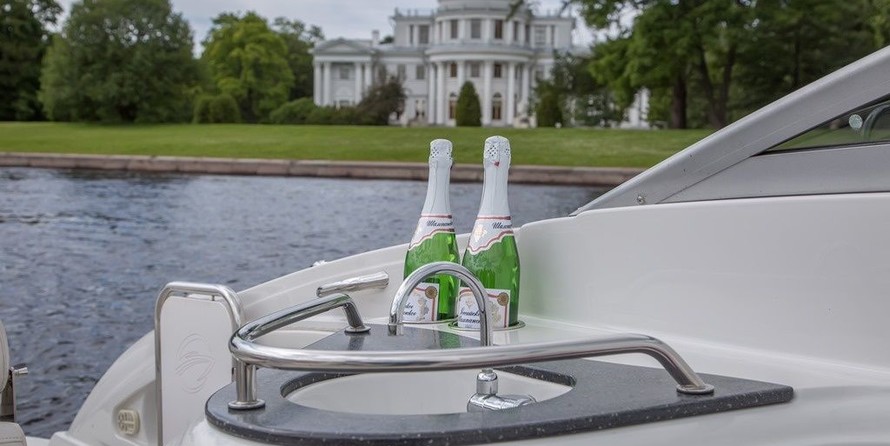 Crownline 32