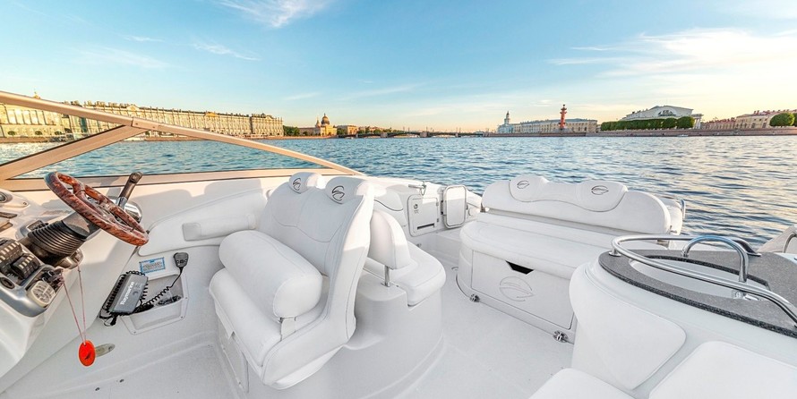 Crownline 32
