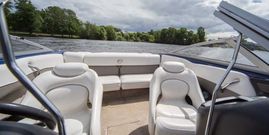 Crownline 32
