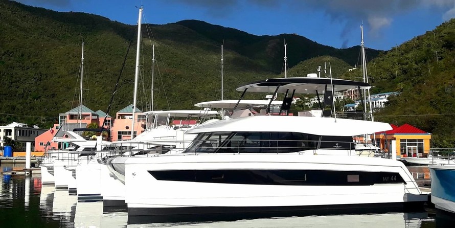 Fountaine Pajot Helia 44