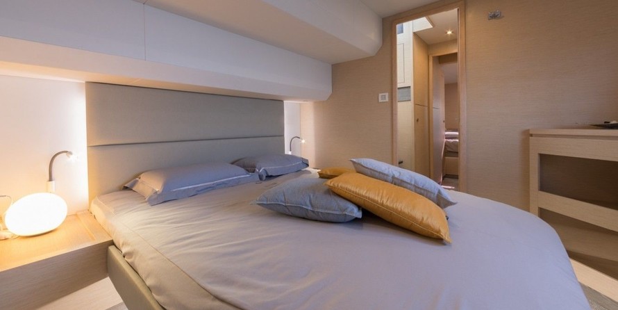 Fountaine Pajot Helia 44