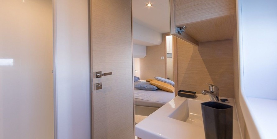 Fountaine Pajot Helia 44