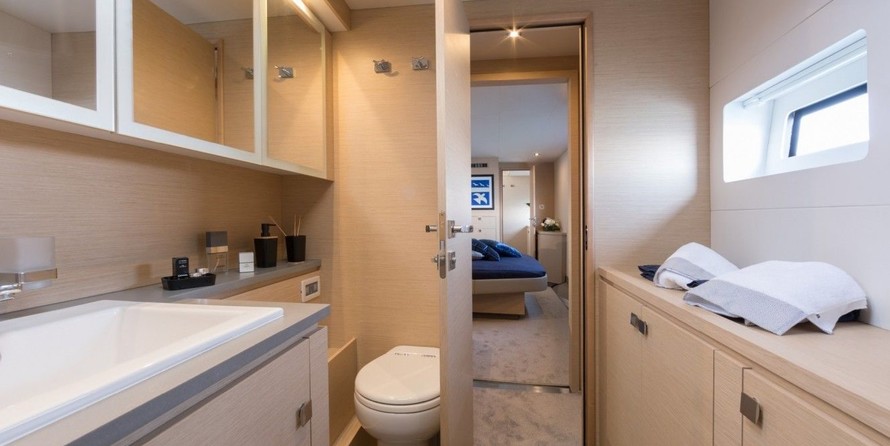 Fountaine Pajot Helia 44