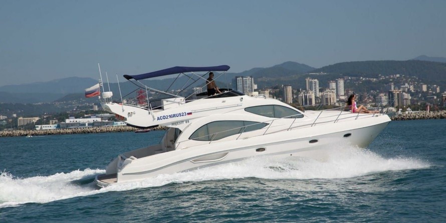 Majesty Yachts 44