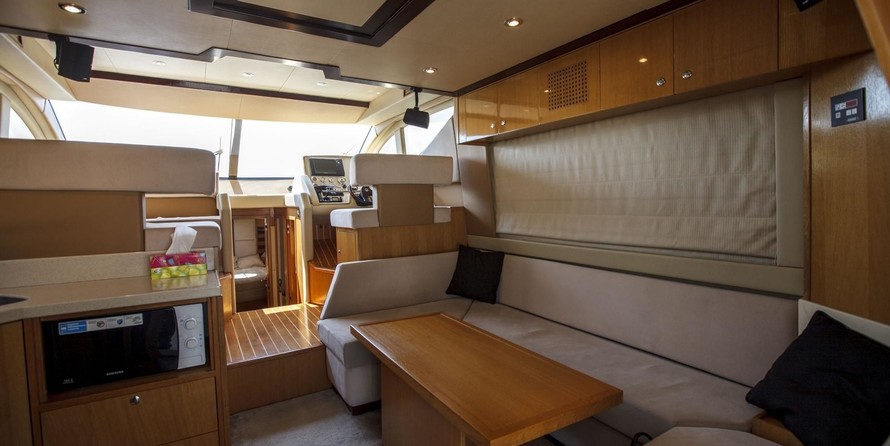 Majesty Yachts 44
