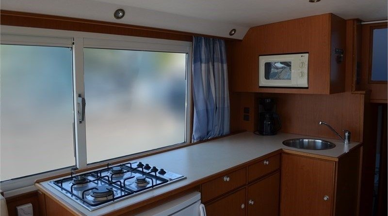 De Alm Almtrawler 1200 AD