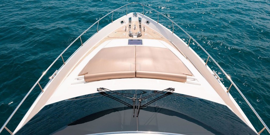 Ferretti 730