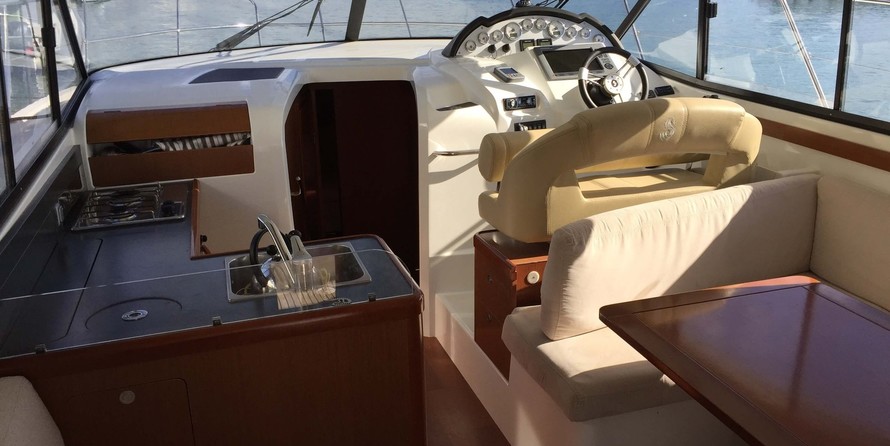 Beneteau Antares 36
