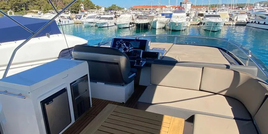 Galeon 550 Fly