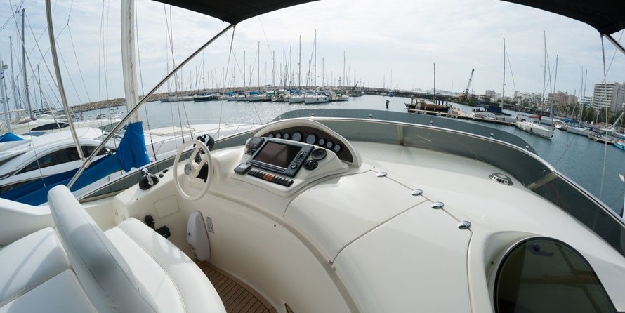 Azimut 68