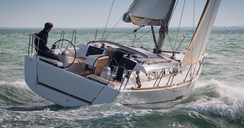 Dufour 350