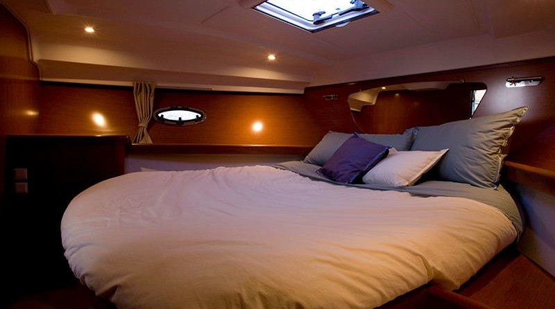 Beneteau Antares 36