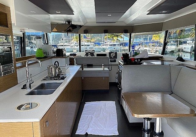 Fountaine Pajot MY 37