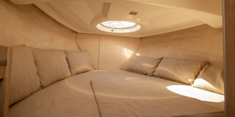 Cranchi Endurance 27