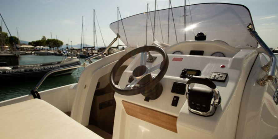 Cranchi Endurance 27