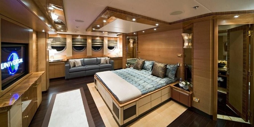 Palmer Johnson 150 SportYacht