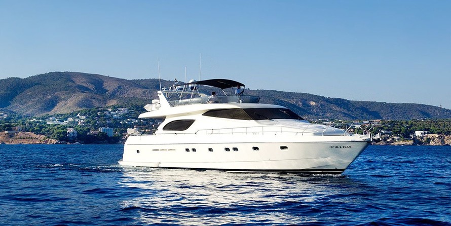 Ferretti 70