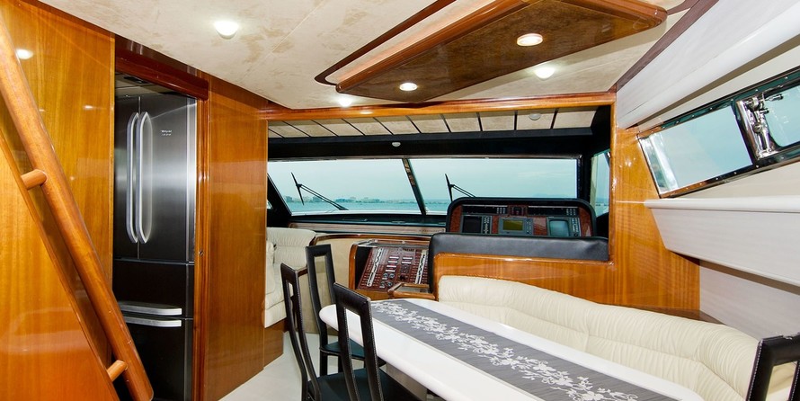 Ferretti 70