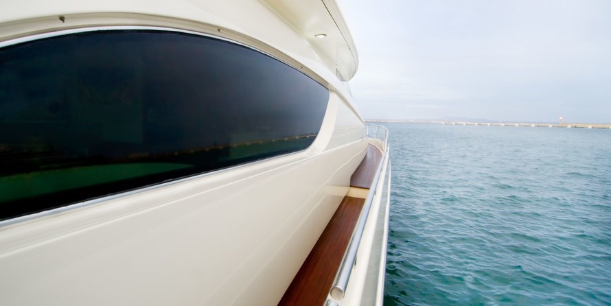 Ferretti 70