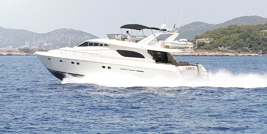 Ferretti 70