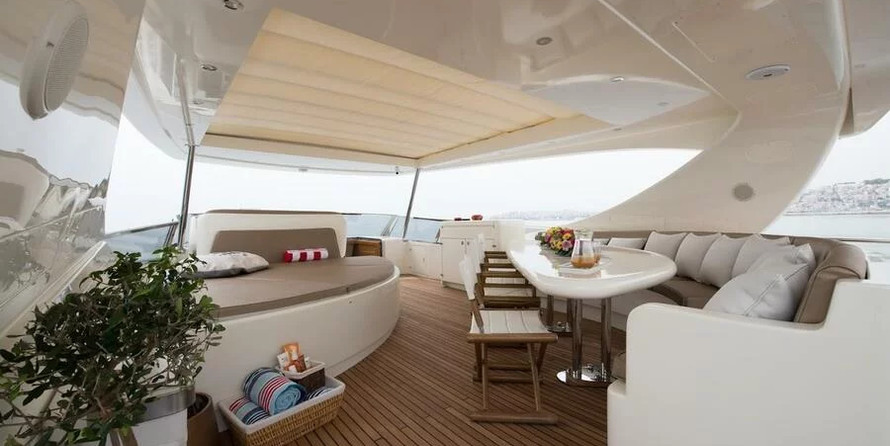 Falcon Yachts 90