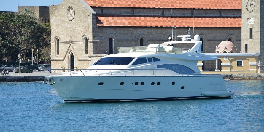 Ferretti 68