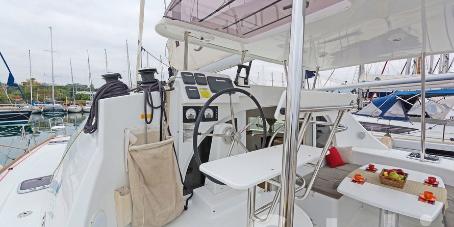 Lagoon 380 S2