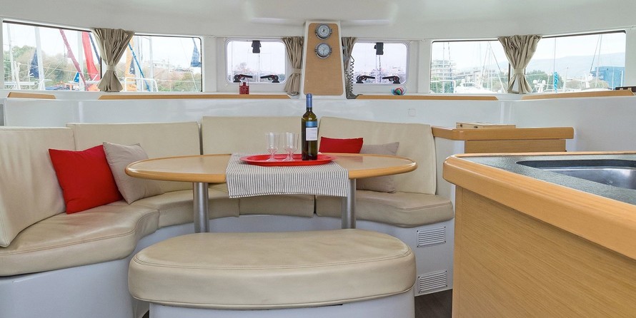 Lagoon 380 S2