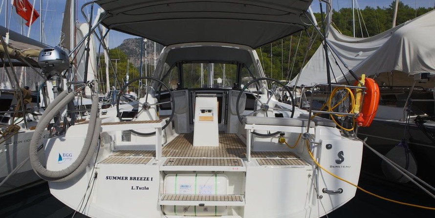 Beneteau Oceanis 38