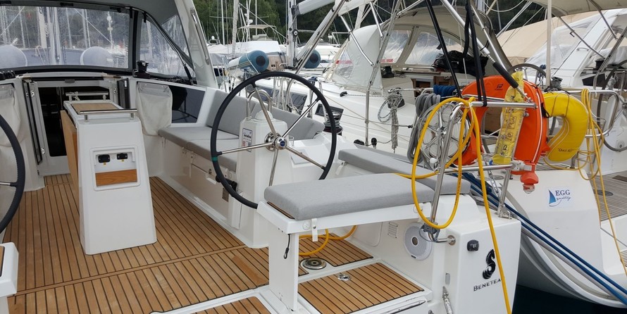 Beneteau Oceanis 38