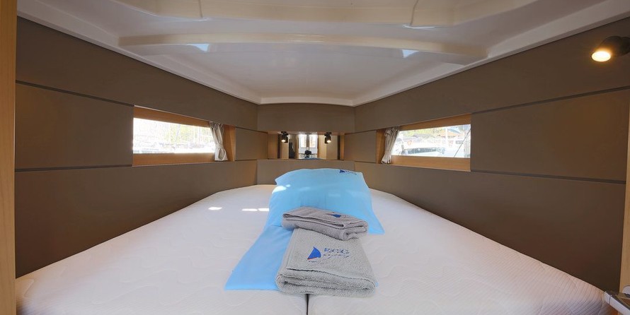 Beneteau Oceanis 38