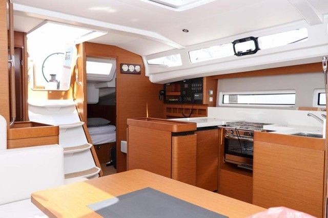 Jeanneau Sun Odyssey 440