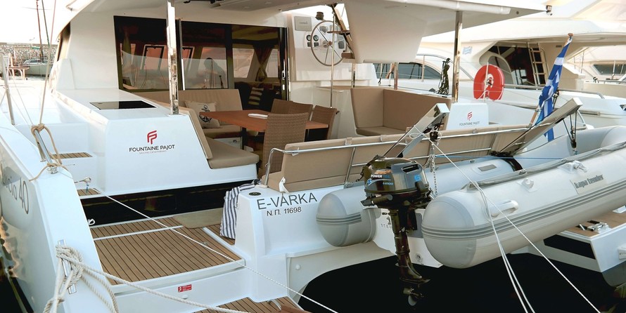 Fountaine Pajot Lucia 40