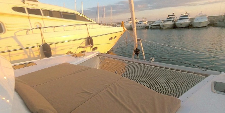Fountaine Pajot Lucia 40