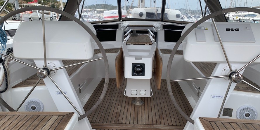 Hanse 418