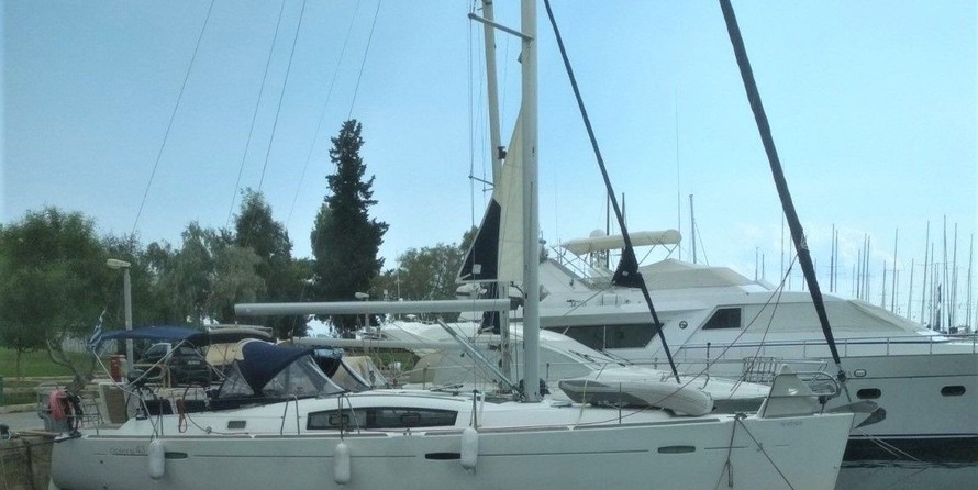Beneteau Oceanis 43