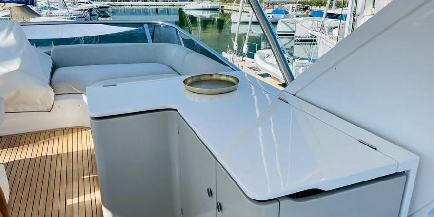 Azimut 60
