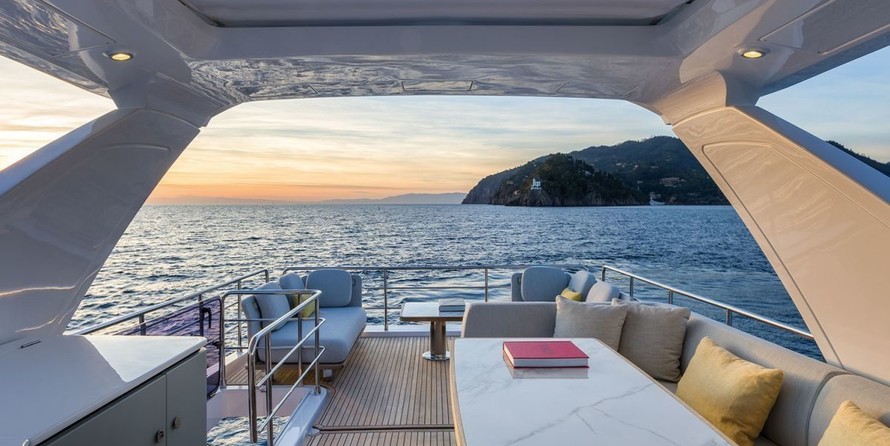 Azimut 60