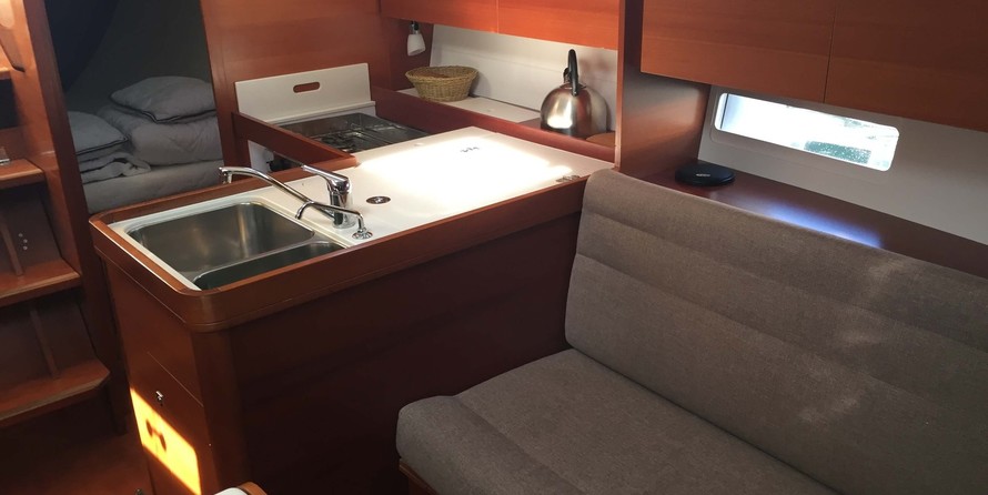 Dufour 350