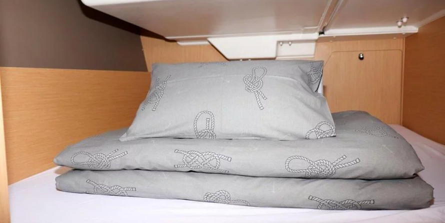 Beneteau Oceanis 38.1