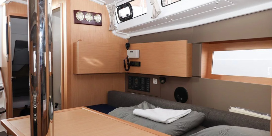 Beneteau Oceanis 38.1